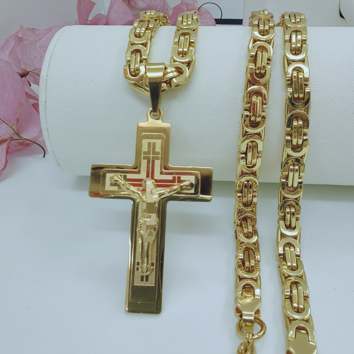 Cross necklace - Fashionable and trendy stainless steel cross pendant jewelry for men and women