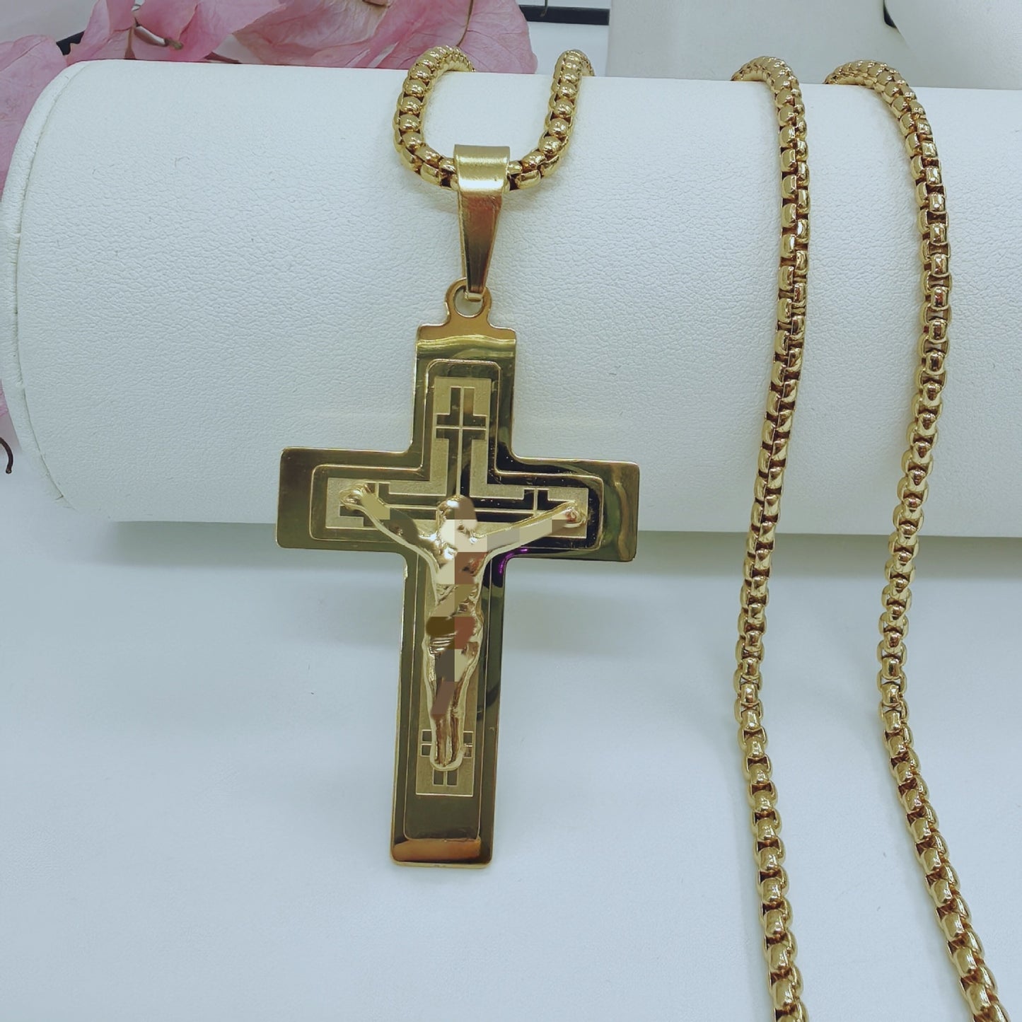 Cross necklace - Fashionable and trendy stainless steel cross pendant jewelry for men and women
