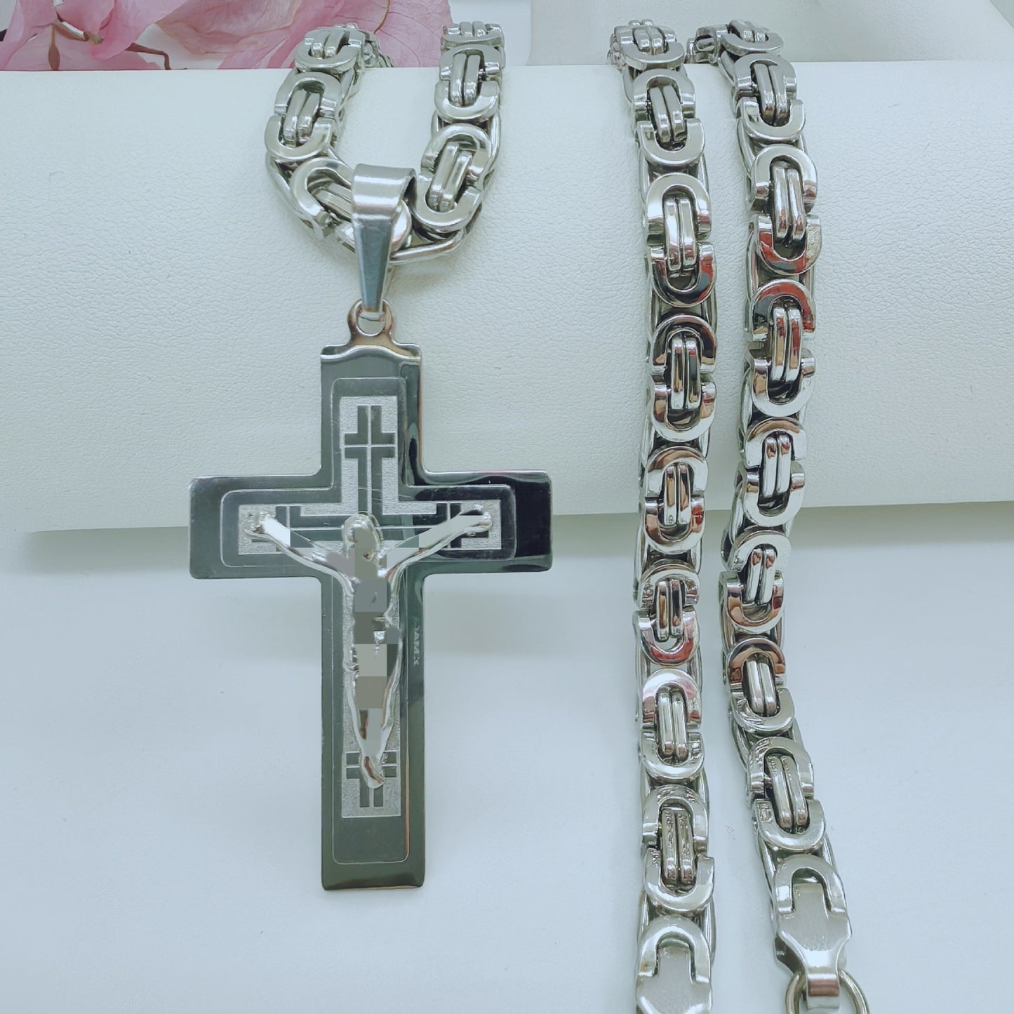 Cross necklace - Fashionable and trendy stainless steel cross pendant jewelry for men and women